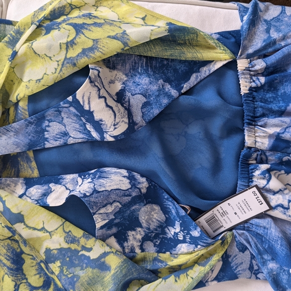 NWT BCBG Backless Gown in XXS - Picture 11 of 12